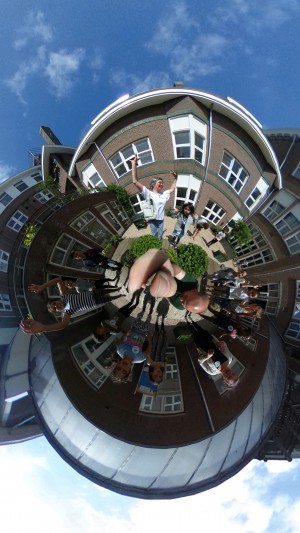 14 en nog een 360 graden foto waar je zelf midden in staat